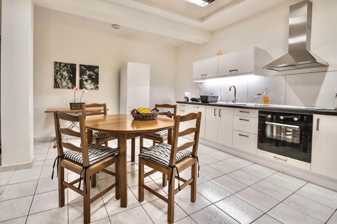 #Icarus Penthouse By Halu! Apartments Tesalonika Bagian luar foto